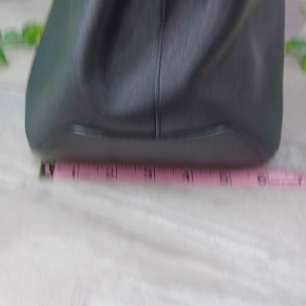 Henri Bendel West 57th Day Tote- NWOT - Picture 8 of 10